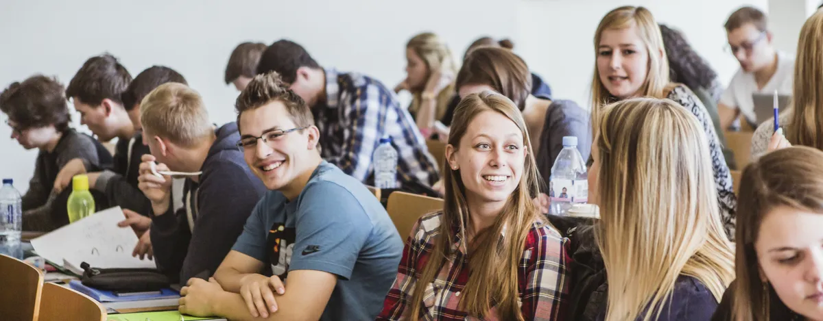 Campus Groenplaats: students in a classroom