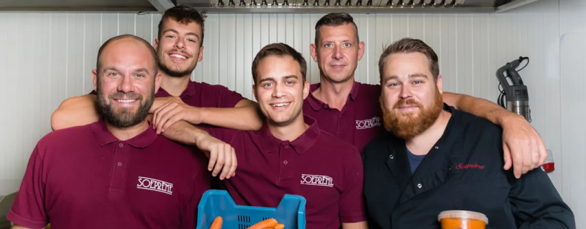 Tijs Callaerts is oud student KMO management. Hij startte zijn eigen bedrijf Soeprème, een Deliveroo voor soep.