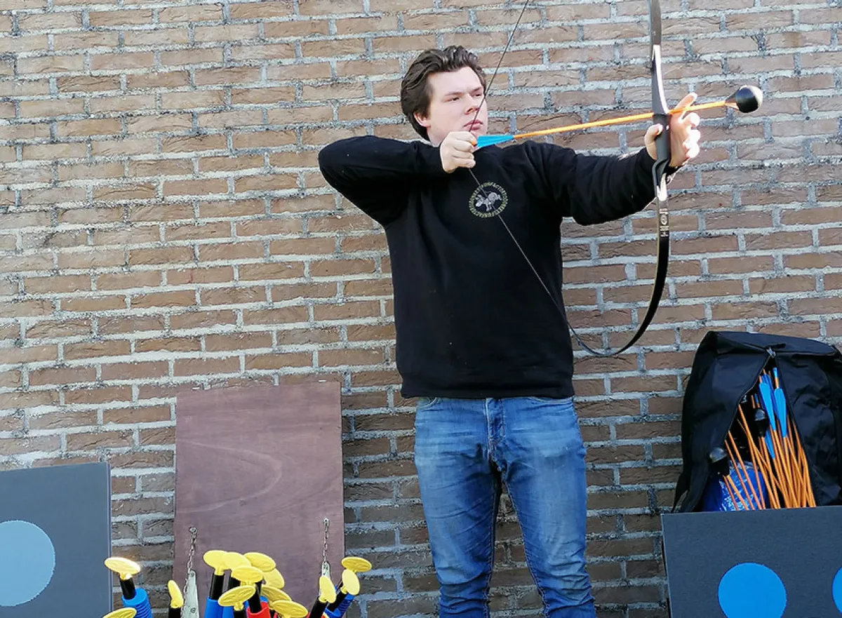 Chris Donckers, oud-student Event- en Projectmanagement. Met de hulp van Startup@Campus richtte hij Donkey’s Fun Factory op.