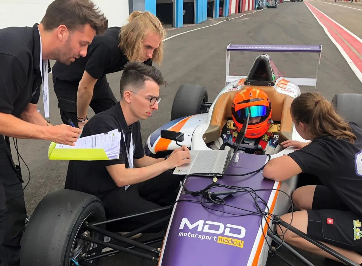 Race ingenieur autotechnologie