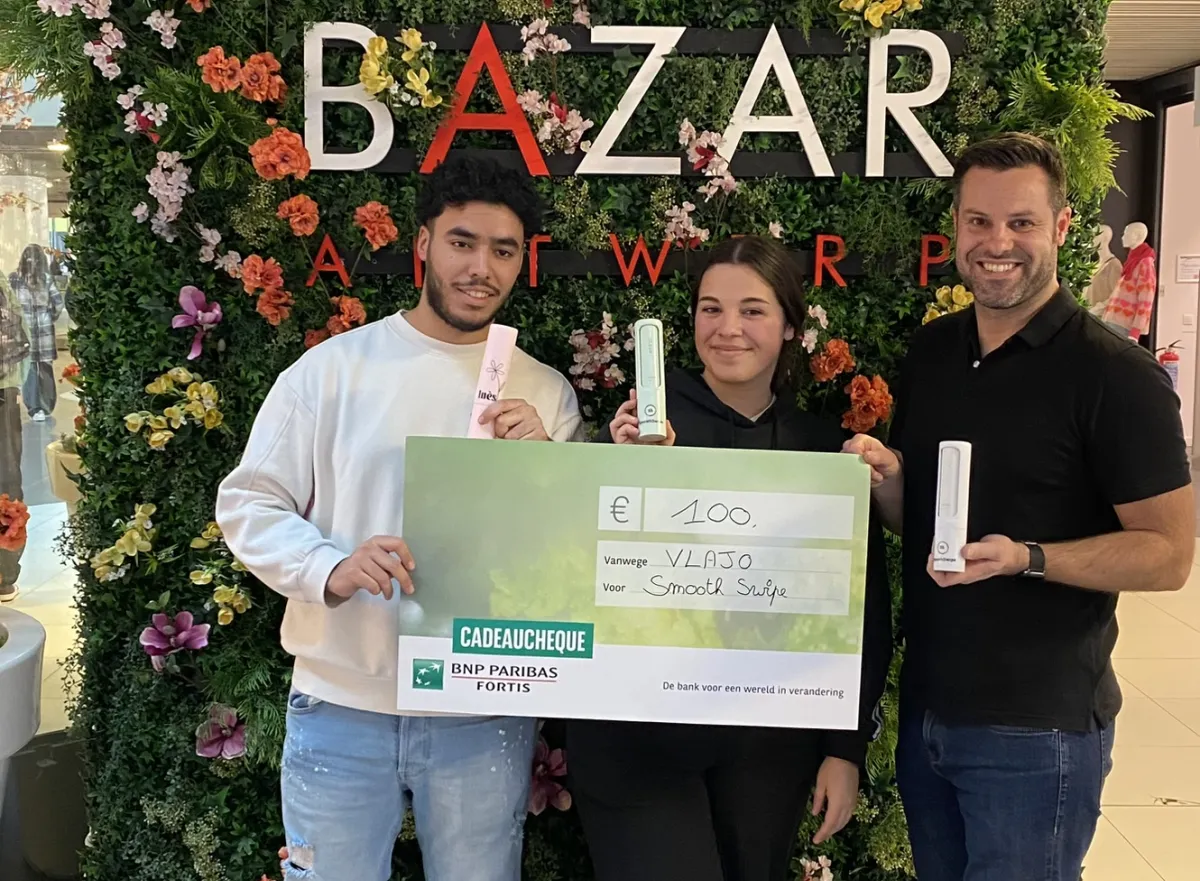 Vlajo winnaar Smooth Swipe