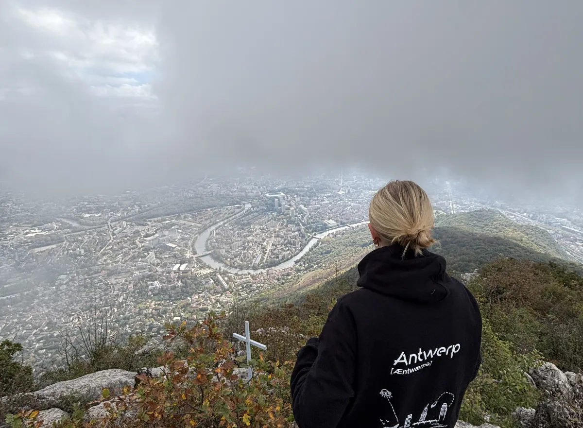 Mieke op Erasmus in Grenoble.