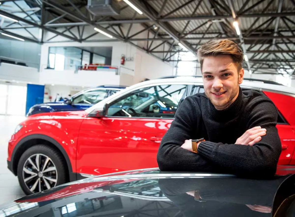 Laurens van den Brande - Junior Claims Advisor VOLKSWAGEN - oud student autotechnologie Karel de Grote Hogeschool