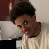 Geoffrey Gaké is oud-student Internationaal Ondernemen. Hij heeft een eigen bedrijf in Luxury streetwear van kwalitatieve materialen.